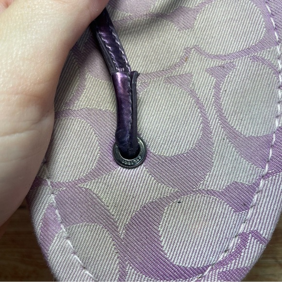 Coach Women’s Metallic Purple Thong Sandals size 8 - Picture 9 of 12